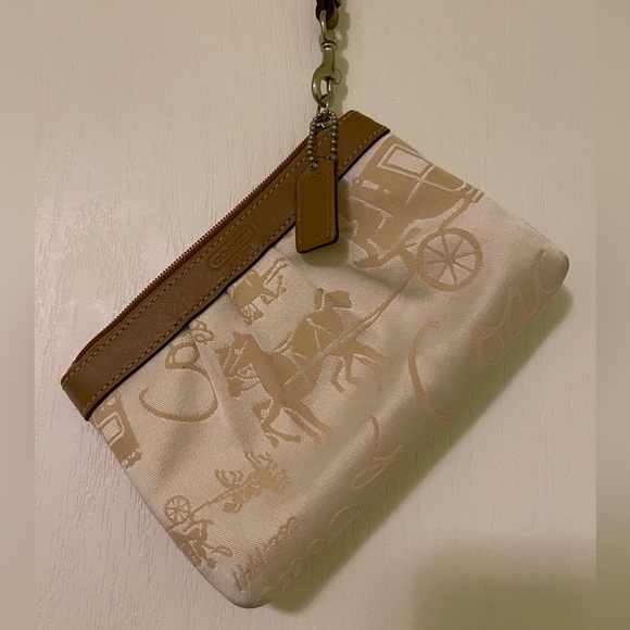 Elegant Coach Clutch - Picture 2 of 3